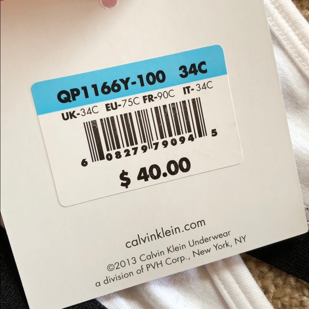 Calvin Klein Bra - Picture 3 of 5